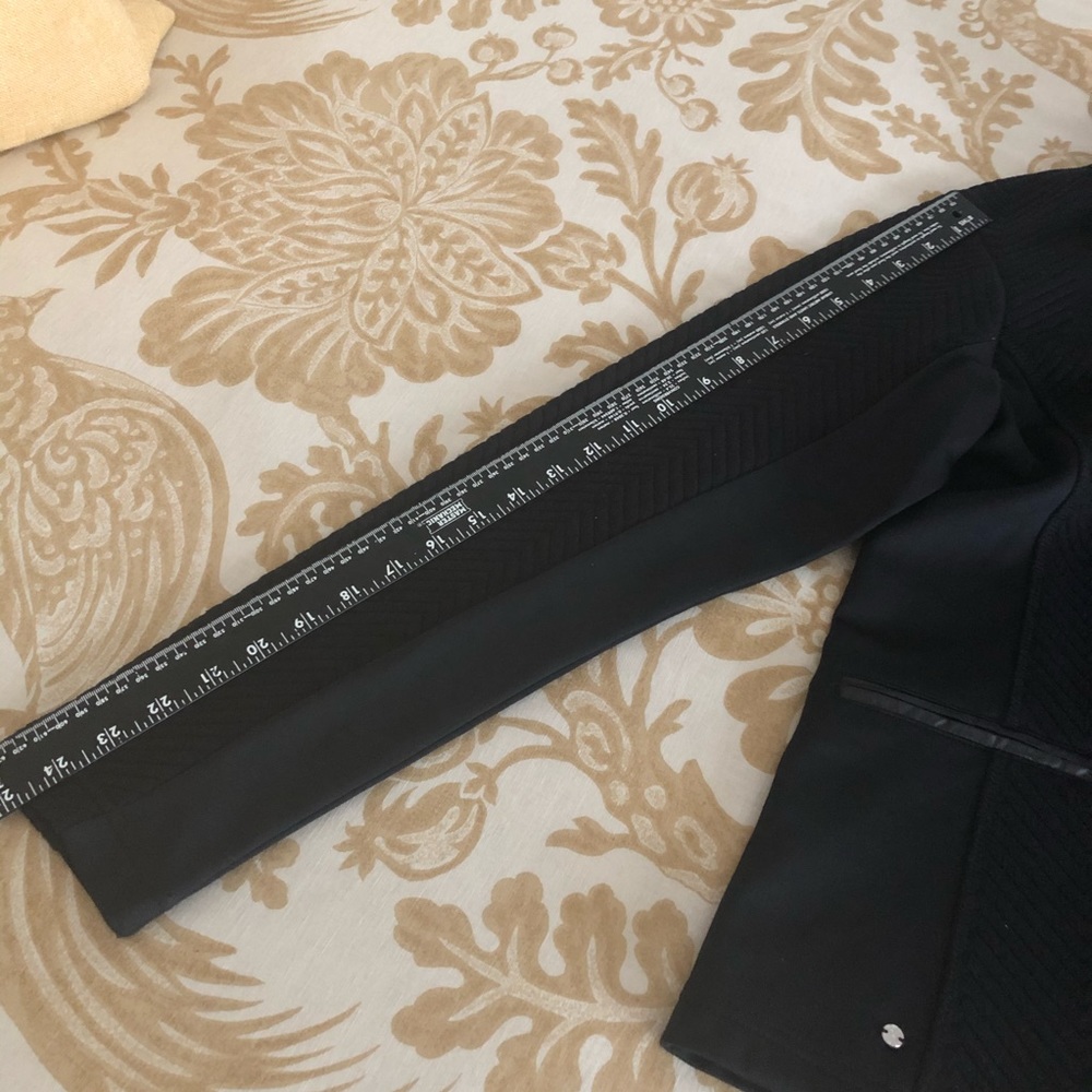 Lutha Jacket - Picture 14 of 15
